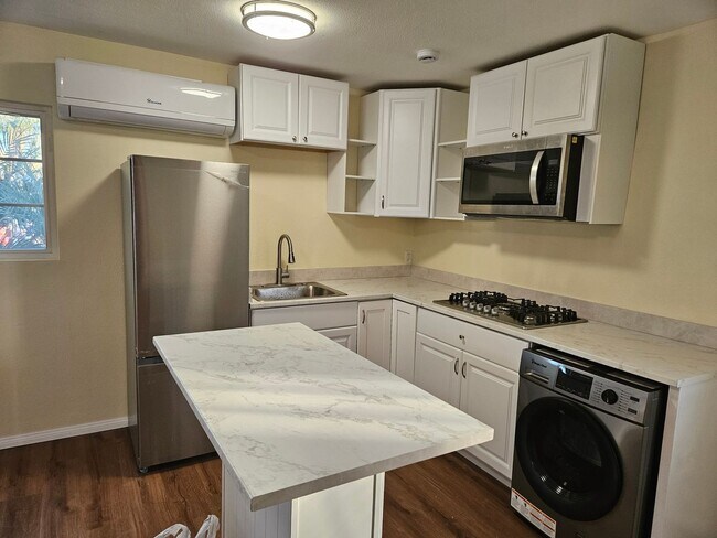 837 Via Juanita San Marcos, CA 92078 photo 3