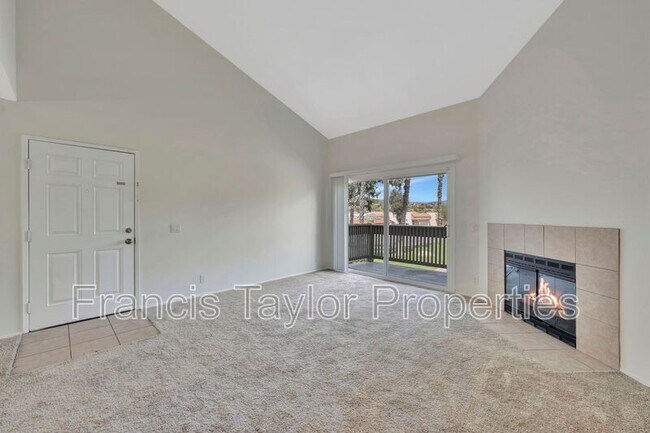 225 W El Norte Pkwy Escondido, CA 92026 photo 4