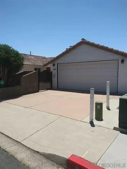 8888 La Jolla Scenic Dr N San Diego, CA 92037 photo 2