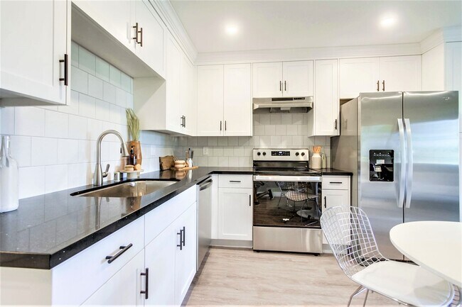 3 Bed 3 Bath 13 floor plan