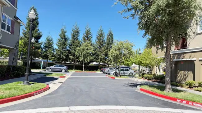 1327 Westbury Dr San Jose, CA 95131 photo 3