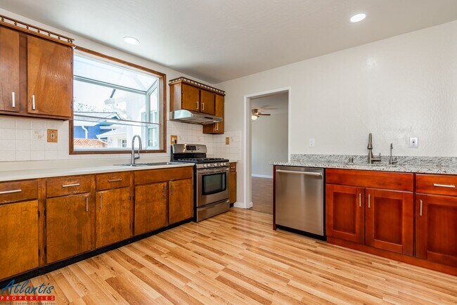 215 Topeka Ave San Jose, CA 95126 photo 5
