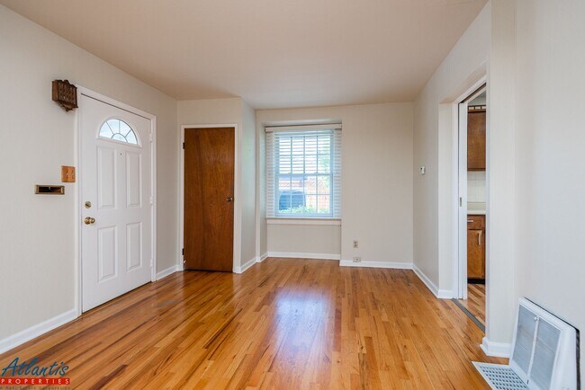 215 Topeka Ave San Jose, CA 95126 photo 3
