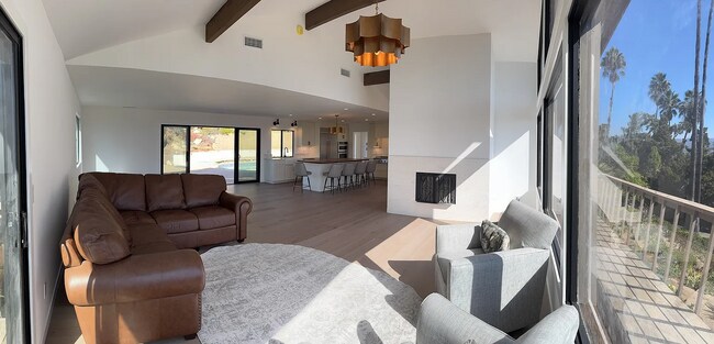 2940 Sunset Hills Escondido, CA 92025 photo 4