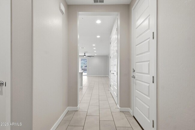 29420 N 31st Ln Phoenix, AZ 85083 photo 4