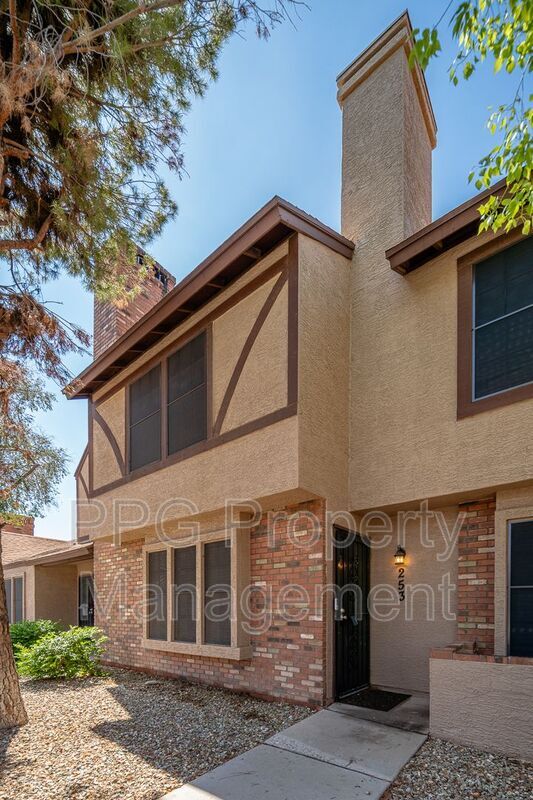 7977 W Wacker Rd Peoria, AZ 85381 photo 2