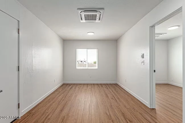 3153 W Sweetwater Ave Phoenix, AZ 85029 photo 3
