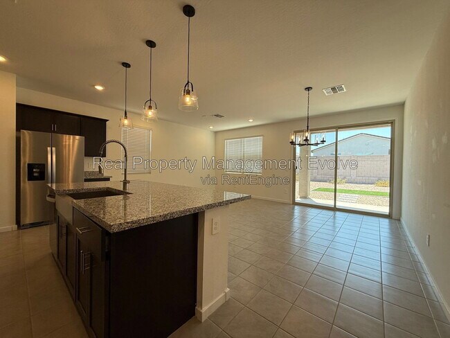 4169 W Jeanette Ln San Tan Valley, AZ 85144 photo 4