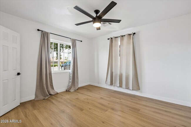 1731 E Verde Ln Phoenix, AZ 85016 photo 5