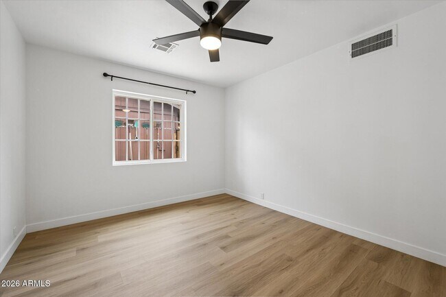 1731 E Verde Ln Phoenix, AZ 85016 photo 3