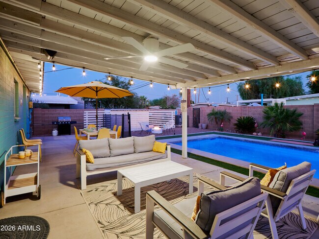 7313 E Oak St Scottsdale, AZ 85257 photo 2