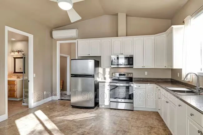 2861 Eastview Terrace Escondido, CA 92025 photo 5