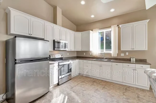 2861 Eastview Terrace Escondido, CA 92025 photo 3