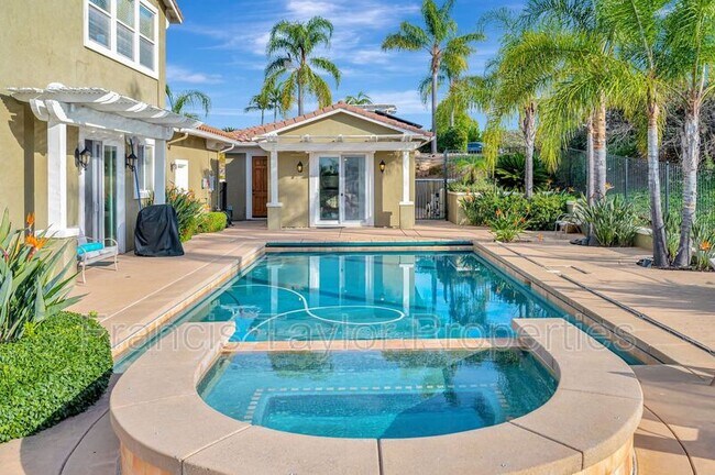 2861 Eastview Terrace Escondido, CA 92025