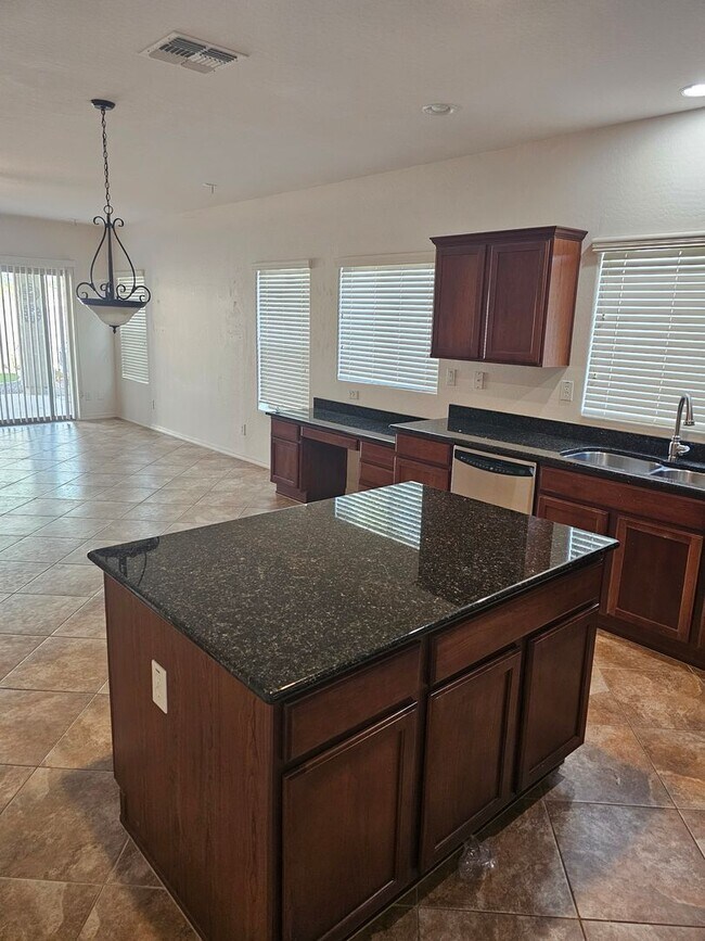2512 W Brookhart Way Phoenix, AZ 85085 photo 3