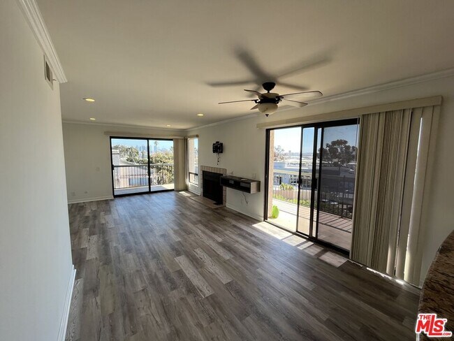 3903 California St San Diego, CA 92110 photo 2