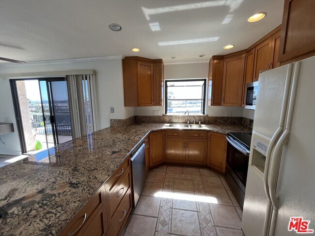 3903 California St San Diego, CA 92110 photo 4