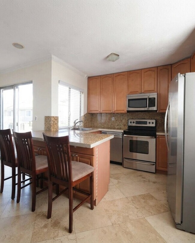 3246 Ashford St San Diego, CA 92111 photo 4