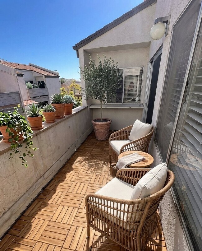 3246 Ashford St San Diego, CA 92111 photo 5