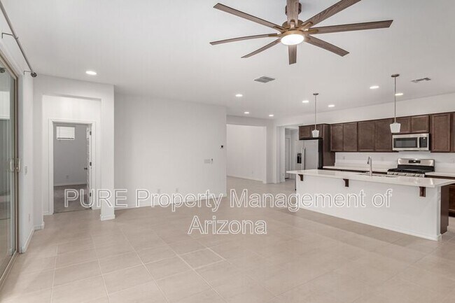 3810 N 101st Ave Avondale, AZ 85392 photo 3