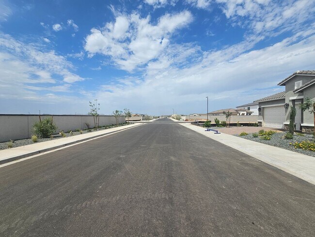 2942 E Manzanila Ave San Tan Valley, AZ 85140 photo 5