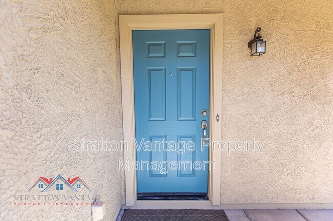 9527 N 81st Dr Peoria, AZ 85345 photo 4