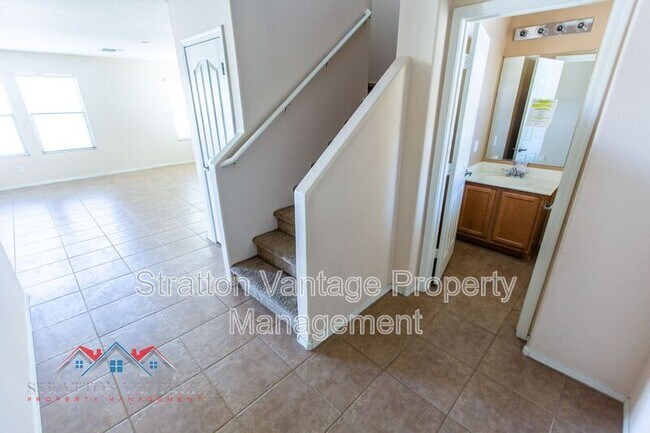 9527 N 81st Dr Peoria, AZ 85345 photo 5