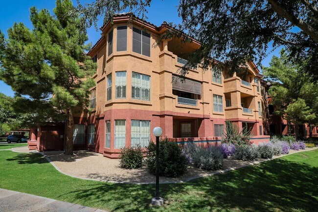 14950 W Mountain View Blvd Sun City, AZ 85374 photo 2