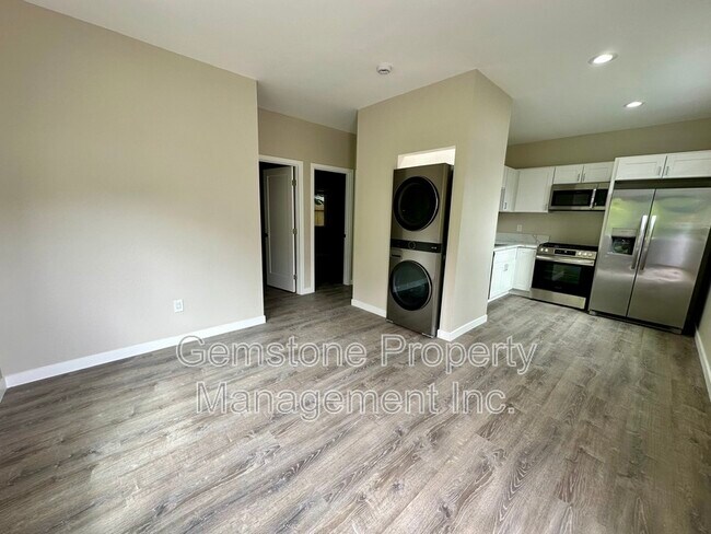 4814 54th St San Diego, CA 92115 photo 2