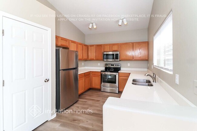 14459 N 87th Dr Peoria, AZ 85381 photo 4