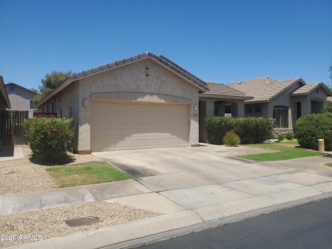 2430 E Darrel Rd Phoenix, AZ 85042 photo 2
