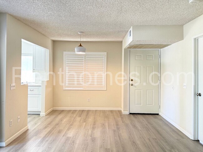 8521 Summerdale Rd San Diego, CA 92126 photo 4
