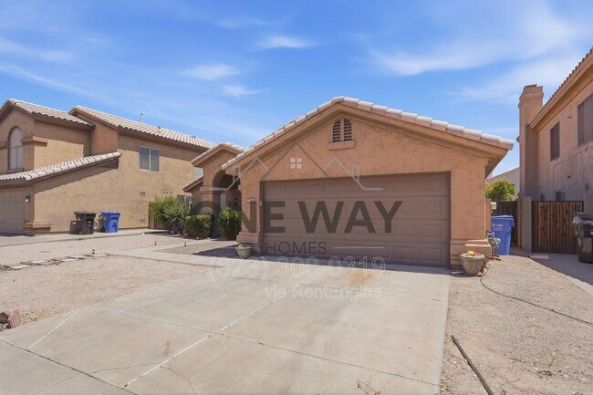 4622 E Summerhaven Dr Phoenix, AZ 85044 photo 2