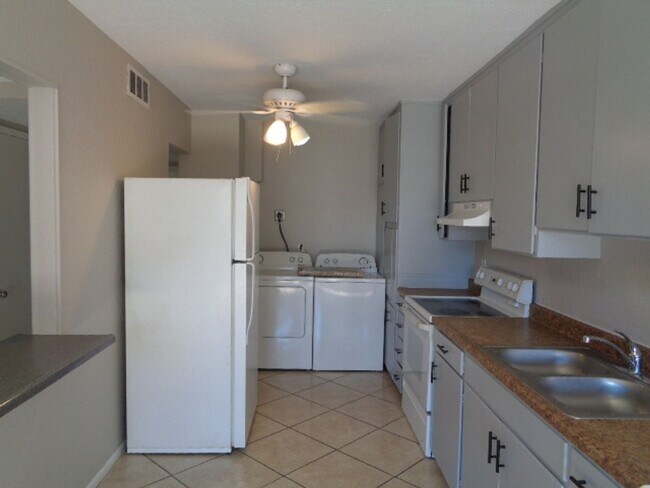 6316 W Maryland Ave Glendale, AZ 85301 photo 4