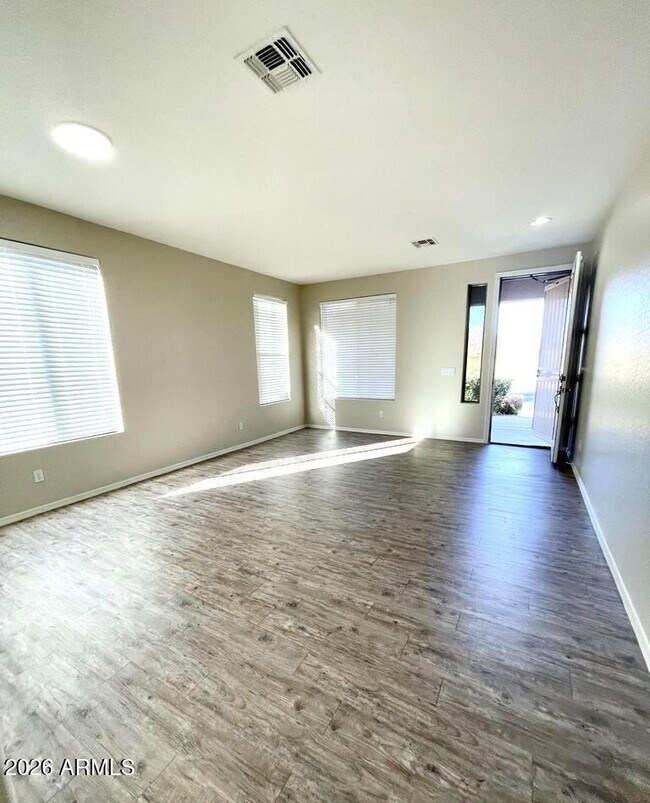 29525 N Smokey Ln Peoria, AZ 85383 photo 2
