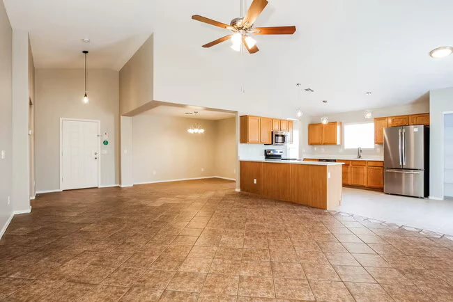 13710 N 124th Ln El Mirage, AZ 85335 photo 4