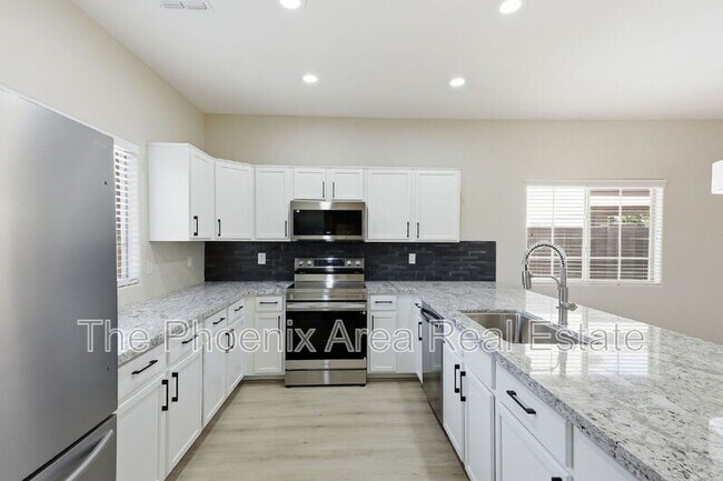 554 E San Carlos Way Chandler, AZ 85249 photo 5
