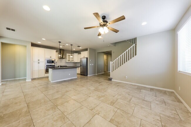 10642 W Anna Ave Peoria, AZ 85383 photo 4