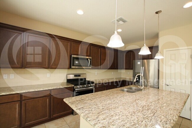 696 N Sparrow Ct Gilbert, AZ 85234 photo 3