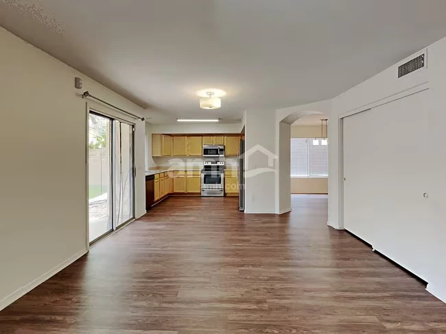 12810 W Roanoke Ave Avondale, AZ 85392 photo 4