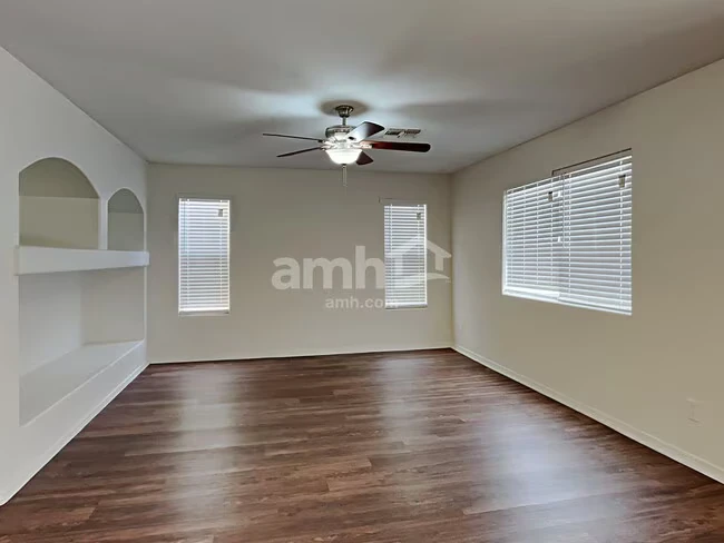 12810 W Roanoke Ave Avondale, AZ 85392 photo 5