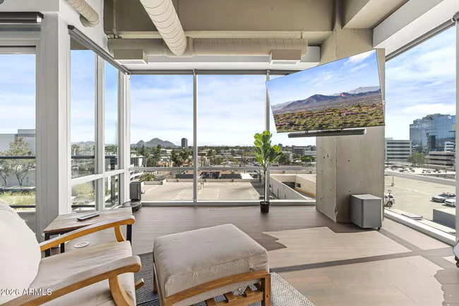1 E Lexington Ave Phoenix, AZ 85012 photo 2