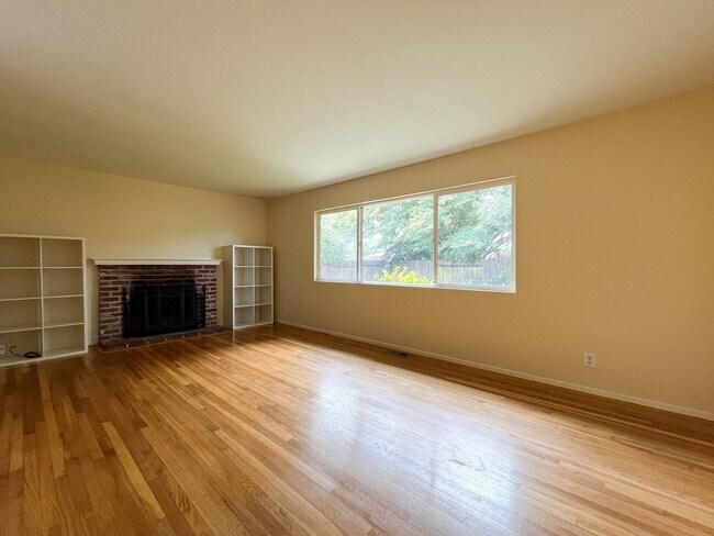 2509 Macmillan St Napa, CA 94558 photo 5