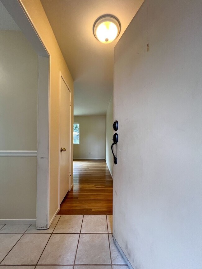 2509 Macmillan St Napa, CA 94558 photo 3