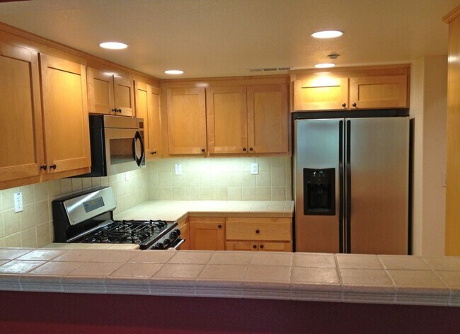 2113 Sonador Commons San Jose, CA 95128 photo 4