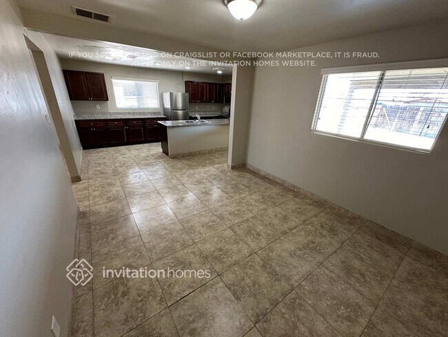 2211 W Palo Verde Dr Phoenix, AZ 85015 photo 5