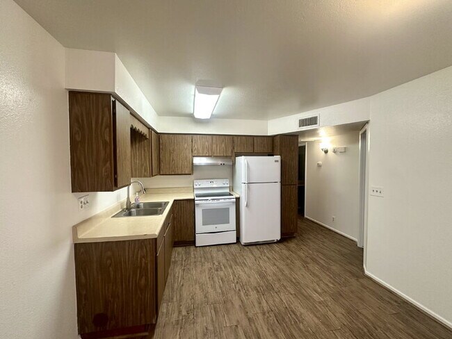 6742 E Dallas St Mesa, AZ 85205 photo 5