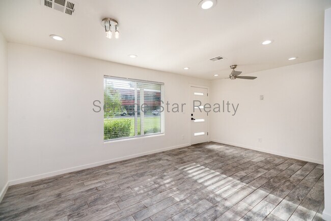 3625 N 24th St Phoenix, AZ 85016 photo 5