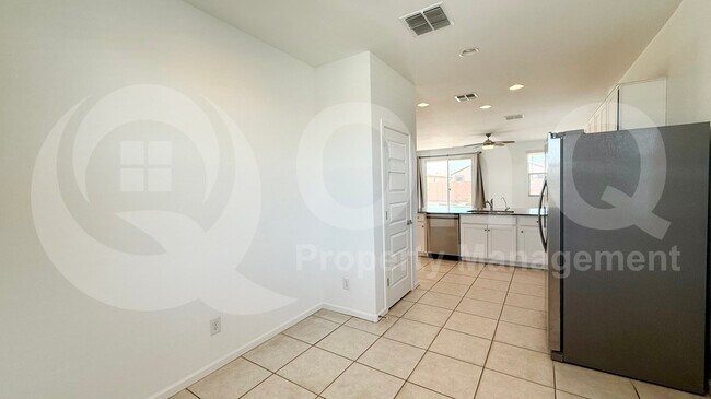 9357 W Glenrosa Ave Phoenix, AZ 85037 photo 5