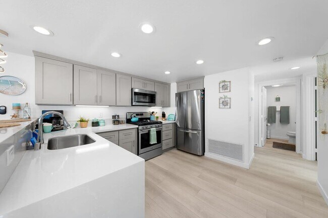 3901 Ocean Front Walk San Diego, CA 92109 photo 5
